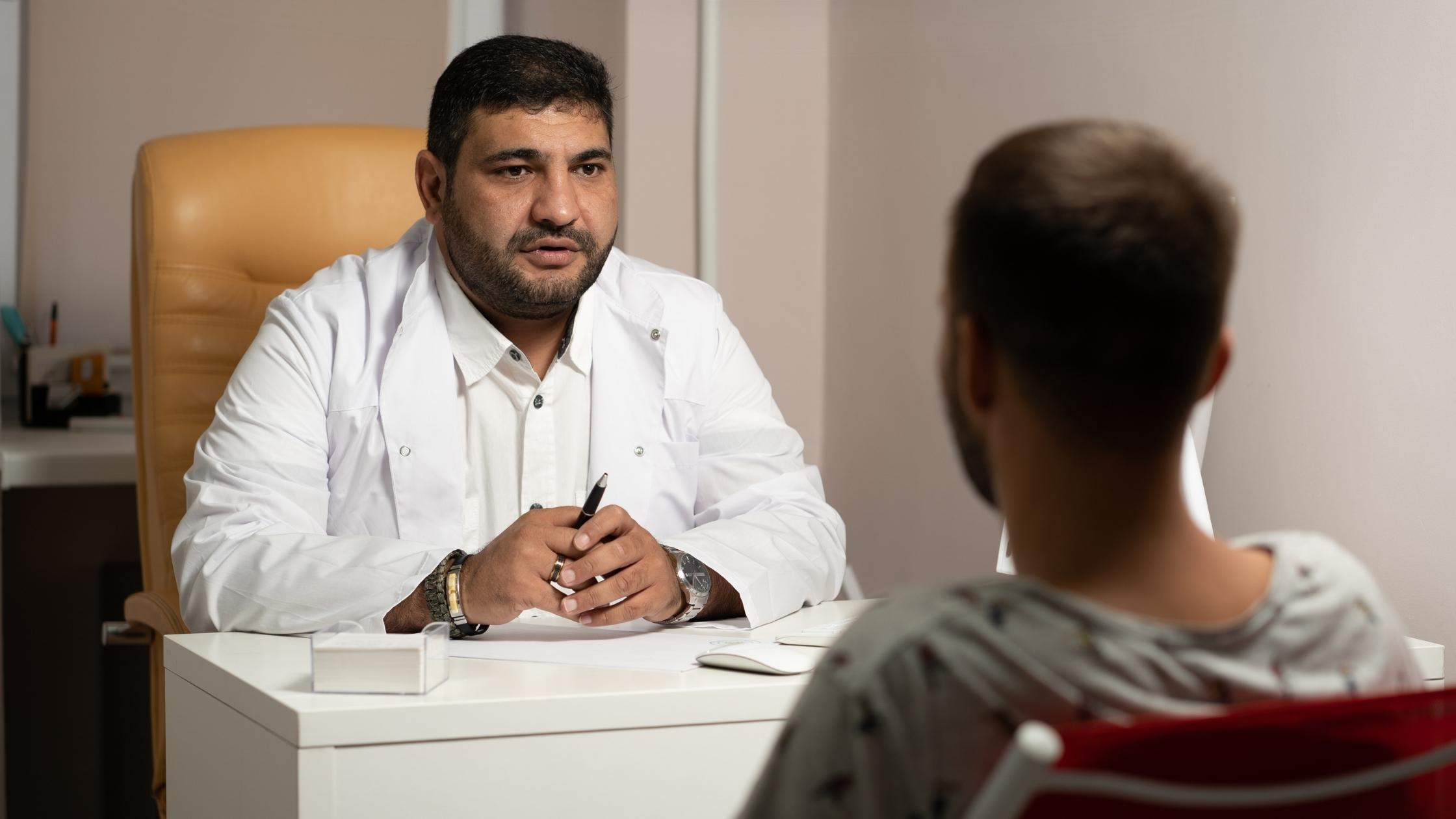You are currently viewing How Psychiatrists Help with Summer Mental Health Problems